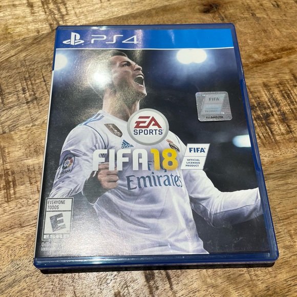 ⭐️FIFA 18 for PlayStation 4 Game⭐️ - Picture 2 of 5